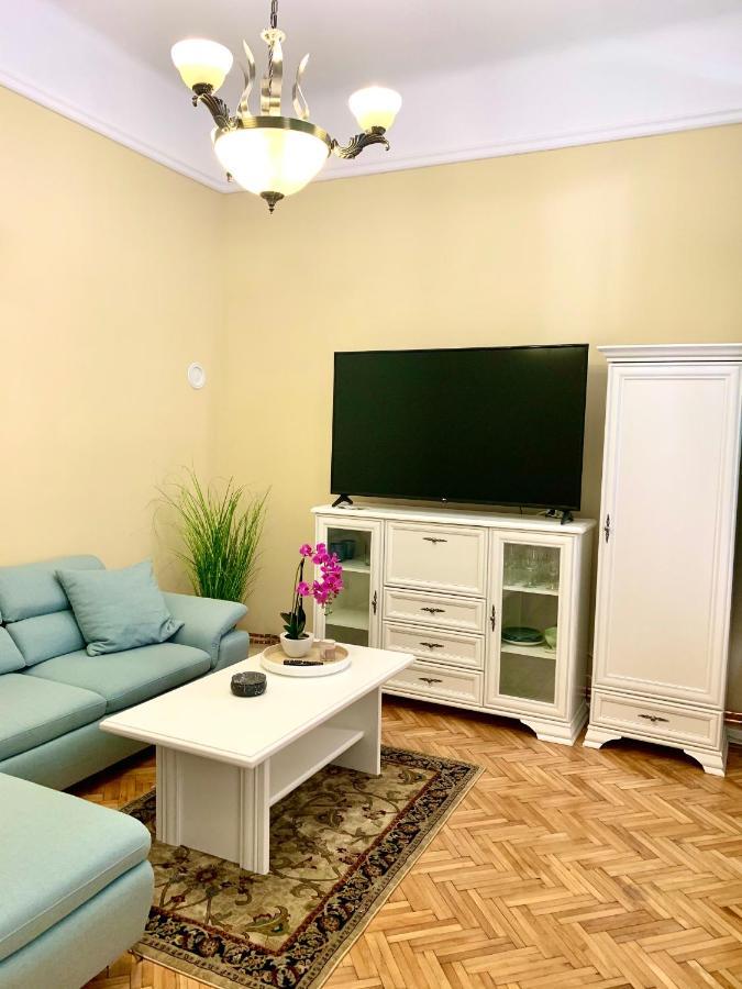 Art Nouveau Apartment Ultracentral Oradea Εξωτερικό φωτογραφία